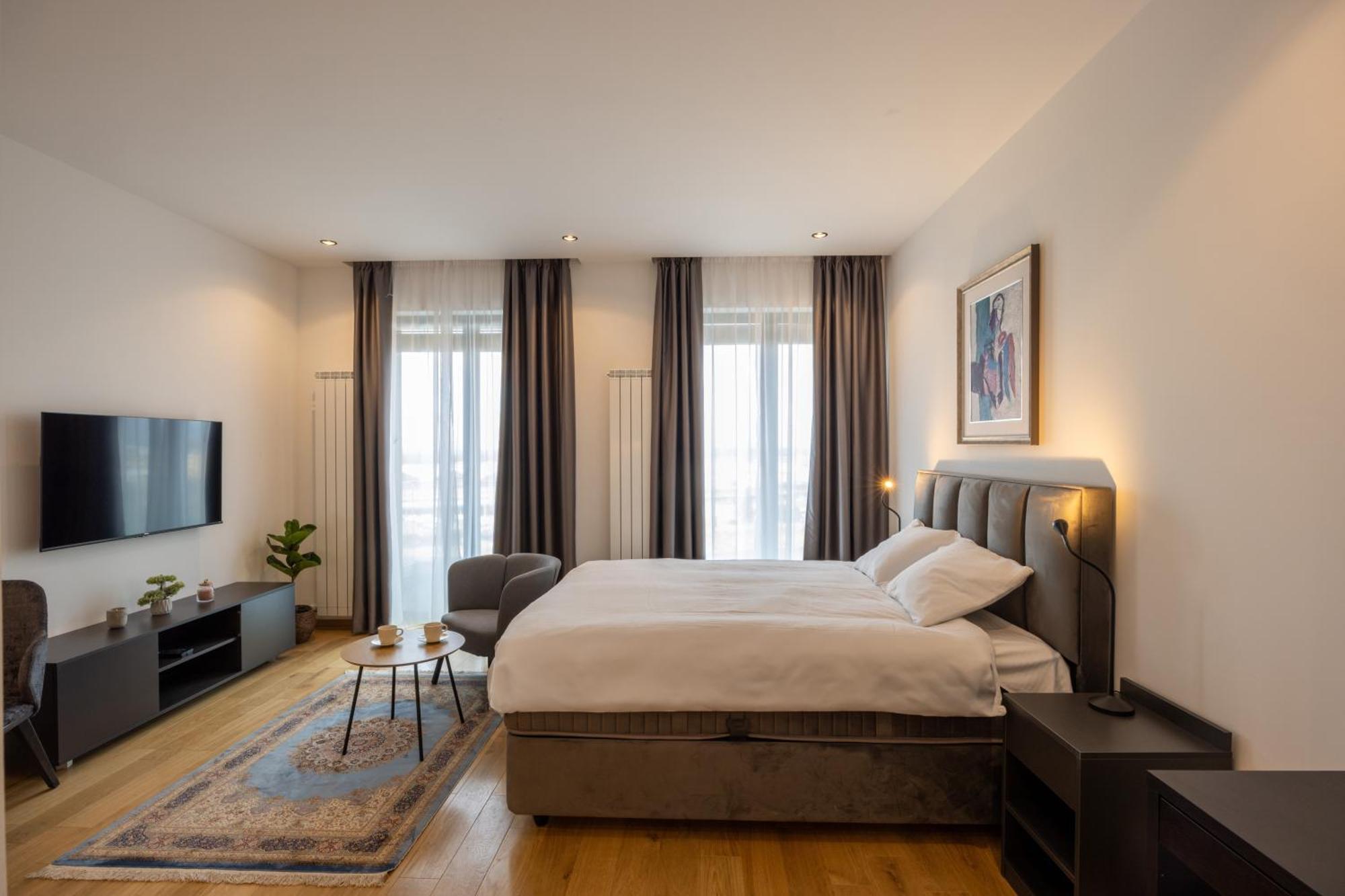 Center Lux 1 Belgrade